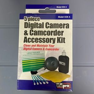 5 piece digital camera & camcorder accessory kit